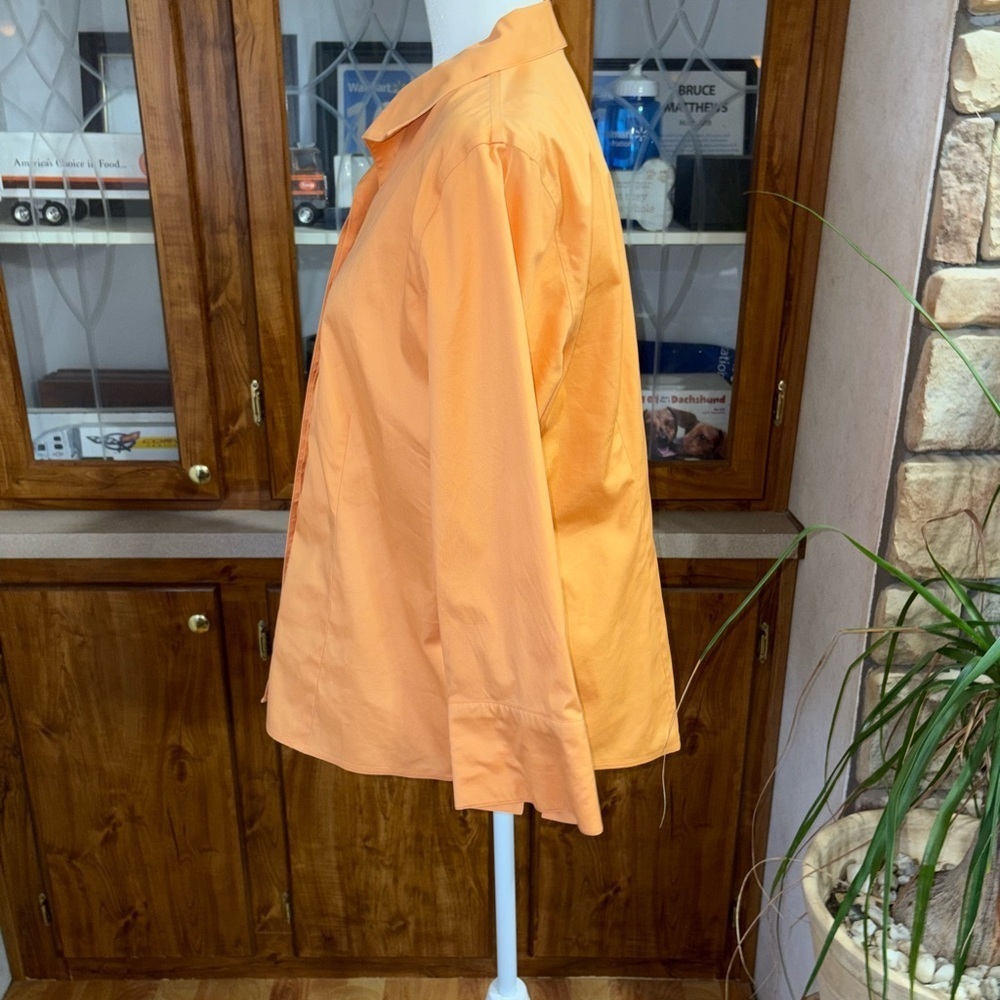 CHICOS SIZE 1 SIZE MEDIUM SIZE 8 ORANGE 3/4 SLEEVE HIDDEN BUTTON TOP - Picture 3 of 5
